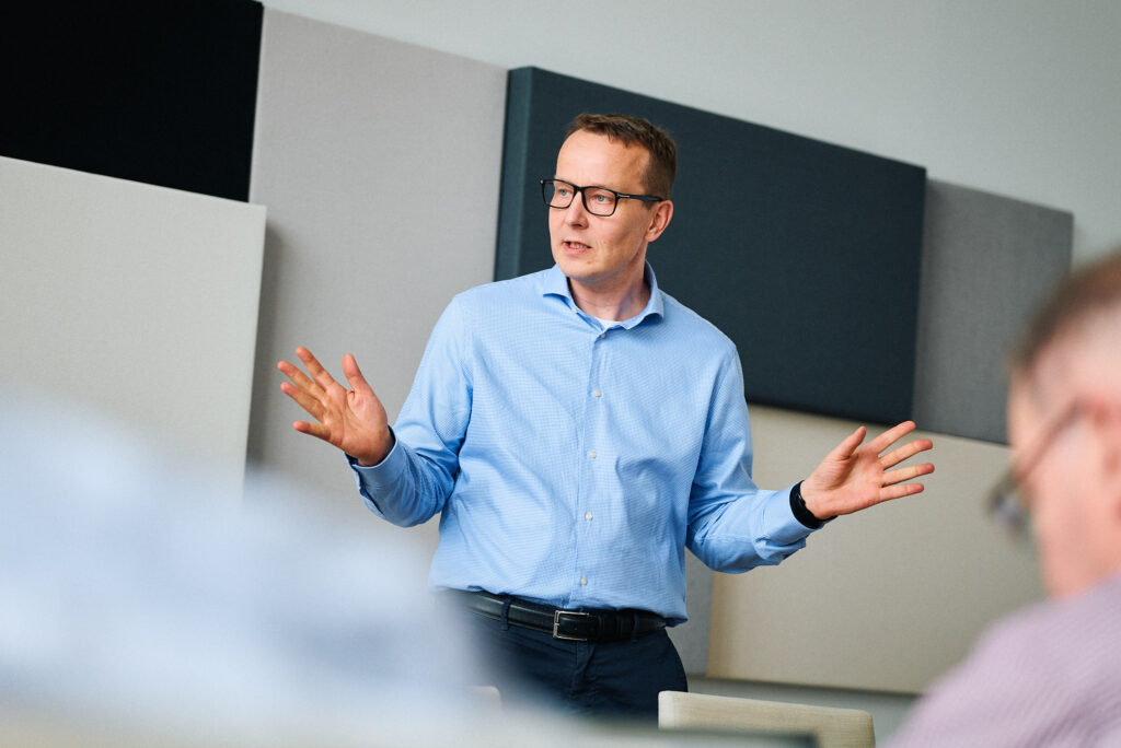 Vår affärsidé är enkel men kraftfull: att ta ett långsiktigt och helhetsgrepp om våra kunders IT-miljö, med fokus på support, underhåll och utveckling.