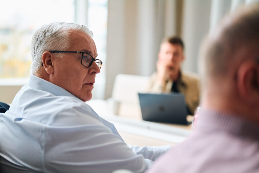 Med Smart Security får ni en IT-miljö där användarna kan arbeta tryggt varje dag, oavsett enhet eller arbetsplats.