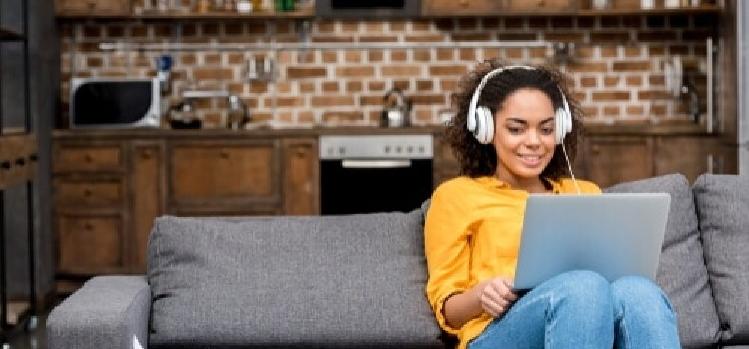 jobba på distans bild